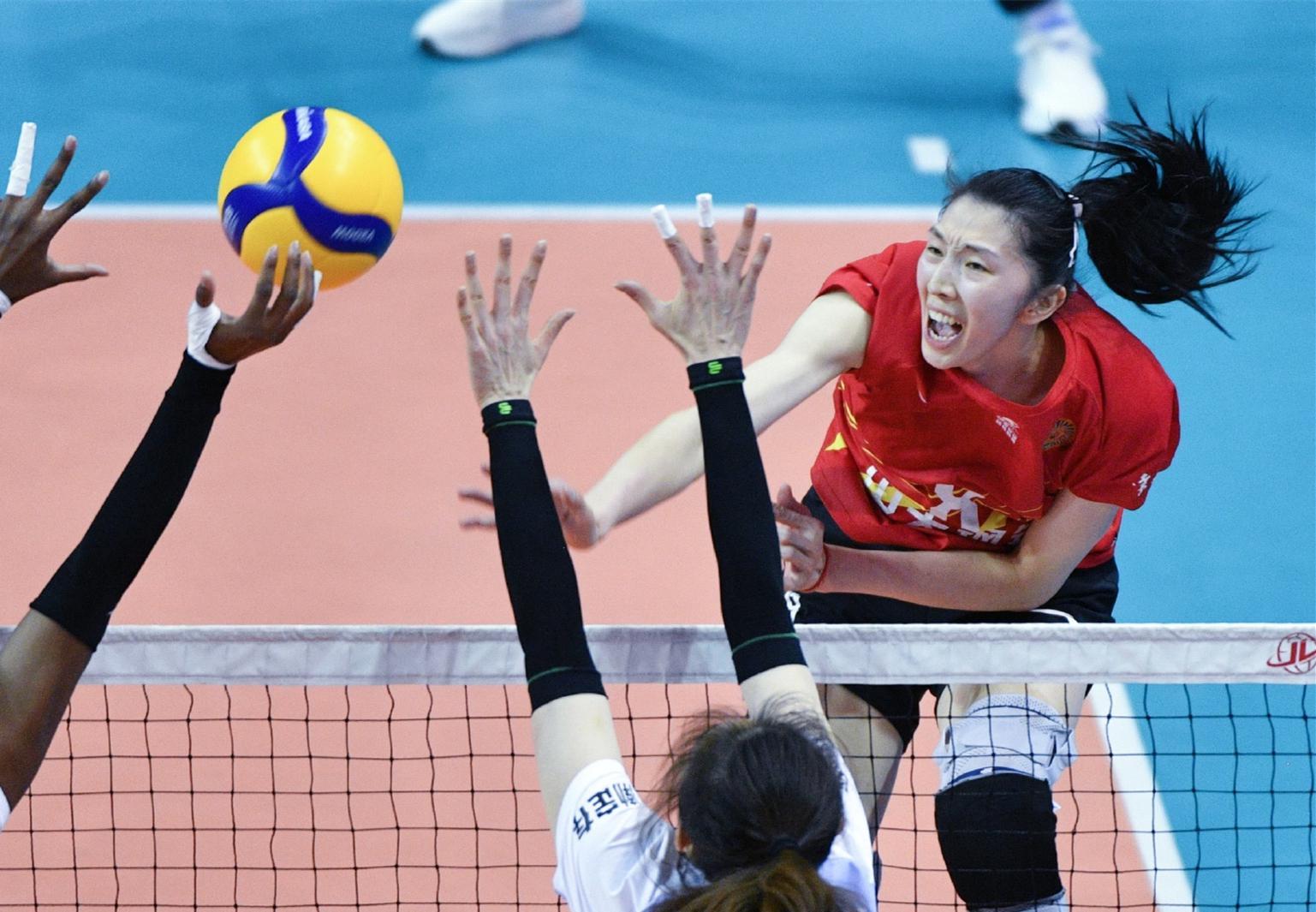 杏彩体育官方-轰30分+关键分制胜！中国女排23岁1米89MVP闪耀：进决赛冲两连冠